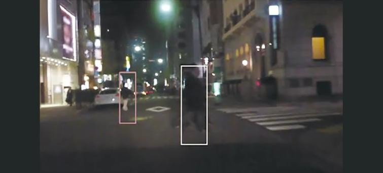 Pedestrians recognized at night by Toshiba’s image recognition LSI (TMPV76)