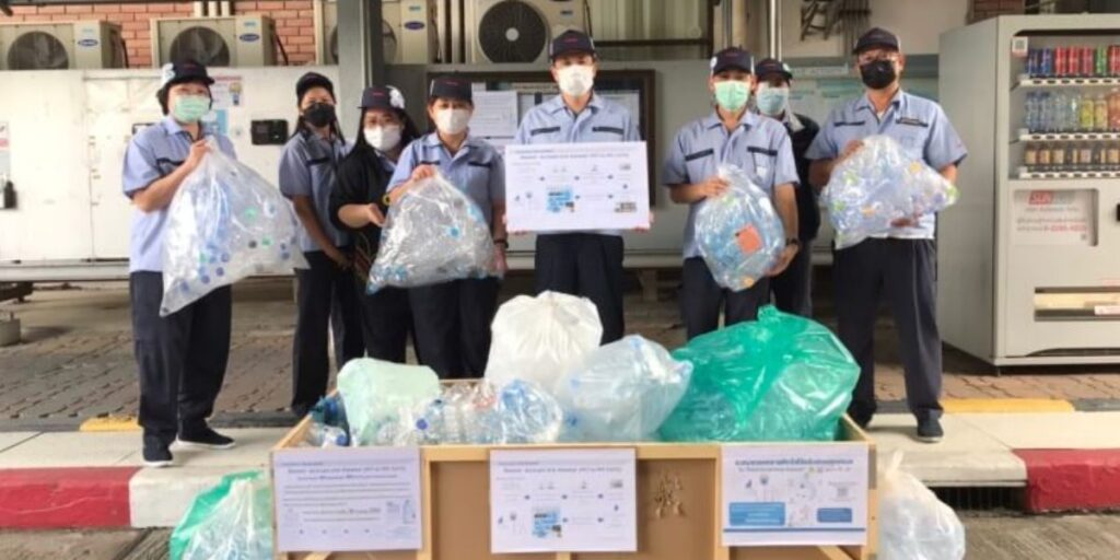 Toshiba supporting medical personnel through the ‘Less Plastic Thailand’ initiative