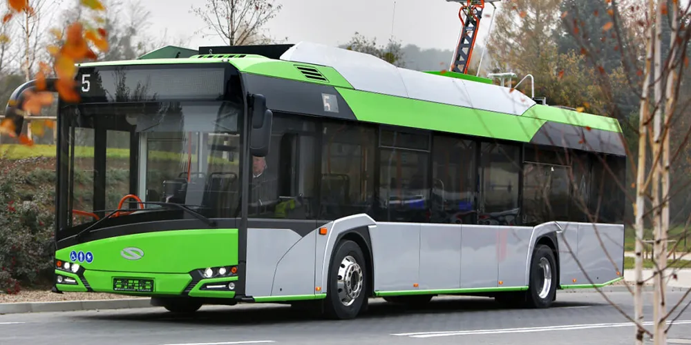 Fast charging electric bus